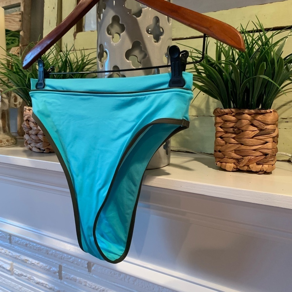 Victoria’s Secret Aqua Blue High Cut High Waist Bikini Bottoms Size M